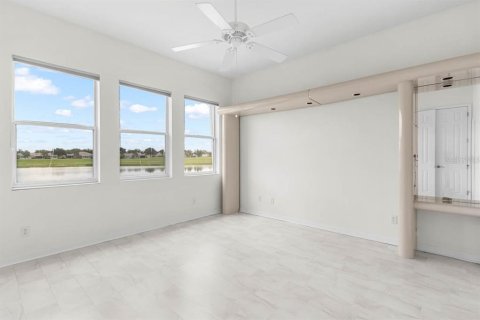 Condo in Sun City Center, Florida, 3 bedrooms  № 2309074 - photo 27