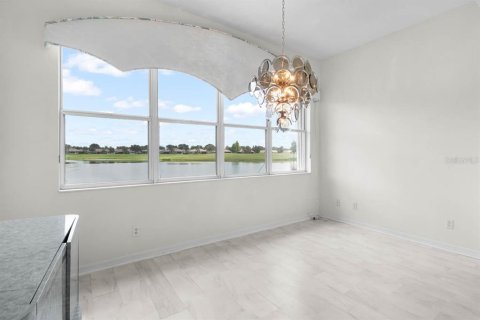 Condo in Sun City Center, Florida, 3 bedrooms  № 2309074 - photo 22