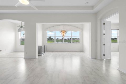 Condo in Sun City Center, Florida, 3 bedrooms  № 2309074 - photo 9