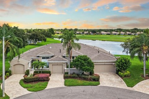 Condo in Sun City Center, Florida, 3 bedrooms  № 2309074 - photo 2