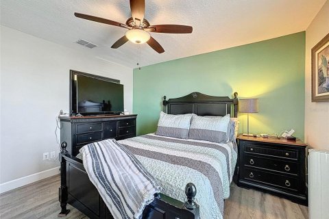 Villa ou maison à vendre à Wesley Chapel, Floride: 4 chambres, 241.36 m2 № 1608465 - photo 30