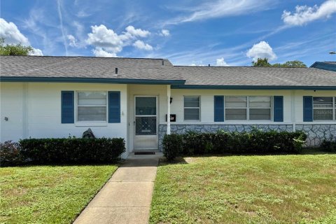Copropriété à vendre à DeLand, Floride: 2 chambres, 90.95 m2 № 1876339 - photo 1