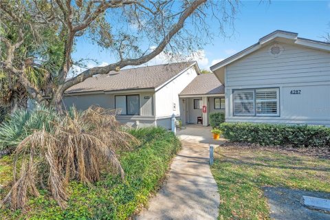 Condo in New Smyrna Beach, Florida, 2 bedrooms  № 2093287