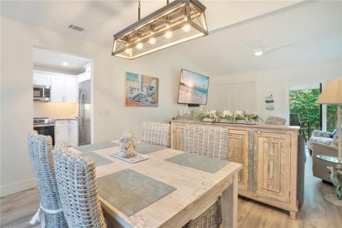 Copropriété à vendre à New Smyrna Beach, Floride: 2 chambres, 104.24 m2 № 2093287 - photo 8