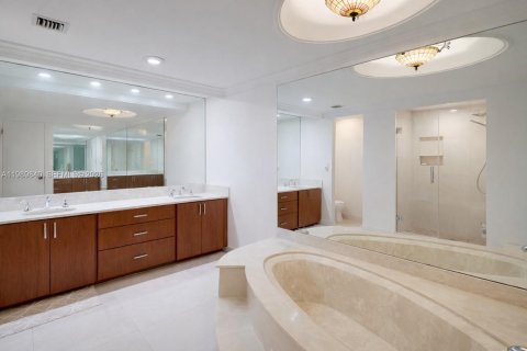 Condominio en venta en Key Biscayne, Florida, 3 dormitorios, 165.55 m2 № 2052104 - foto 8
