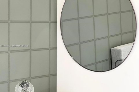 House in Dania Beach, Florida 4 bedrooms, 185.8 sq.m. № 1972005 - photo 20