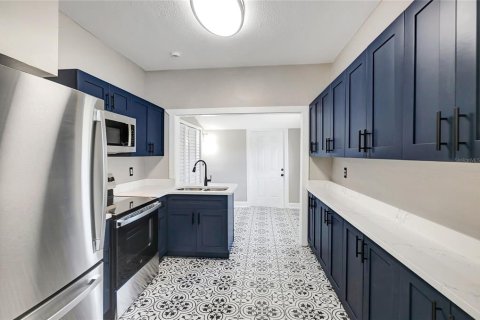 Villa ou maison à vendre à Tampa, Floride: 3 chambres, 109.62 m2 № 2415234 - photo 17