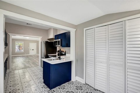 Villa ou maison à vendre à Tampa, Floride: 3 chambres, 109.62 m2 № 2415234 - photo 21