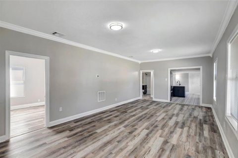 Villa ou maison à vendre à Tampa, Floride: 3 chambres, 109.62 m2 № 2415234 - photo 9
