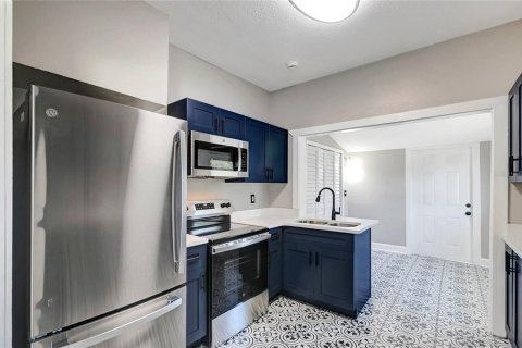 Villa ou maison à vendre à Tampa, Floride: 3 chambres, 109.62 m2 № 2415234 - photo 18