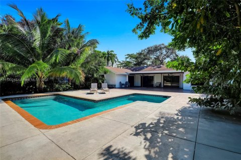 Casa en venta en Miami, Florida, 4 dormitorios, 243.4 m2 № 1482448 - foto 7
