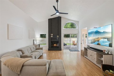 House in Winter Park, Florida 3 bedrooms, 155.43 sq.m. № 2157900 - photo 10