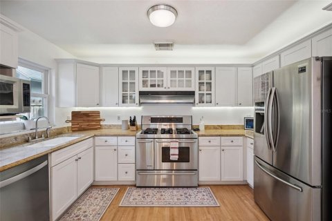 House in Winter Park, Florida 3 bedrooms, 155.43 sq.m. № 2157900 - photo 18