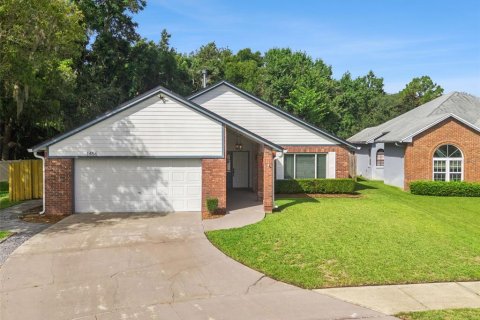 House in Winter Park, Florida 3 bedrooms, 155.43 sq.m. № 2157900