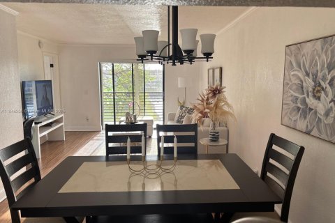 Купить кондоминиум в Санрайз, Флорида 2 спальни, 78.97м2, № 1849014 - фото 9