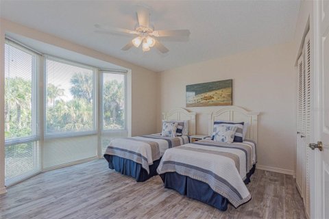 Condo in Vero Beach, Florida, 2 bedrooms № 2098146 - photo 20