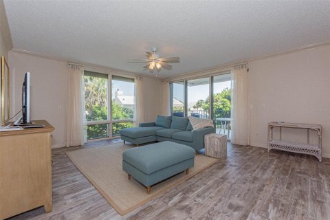 Condo in Vero Beach, Florida, 2 bedrooms № 2098146 - photo 4