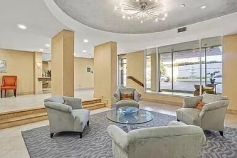 Condo in Riviera Beach, Florida, 2 bedrooms  № 827838 - photo 1