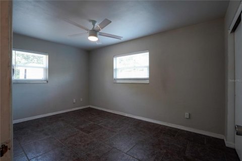 House in Saint Petersburg, Florida 2 bedrooms, 69.49 sq.m. № 1902157 - photo 11