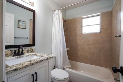 House in Saint Petersburg, Florida 2 bedrooms, 69.49 sq.m. № 1902157 - photo 10