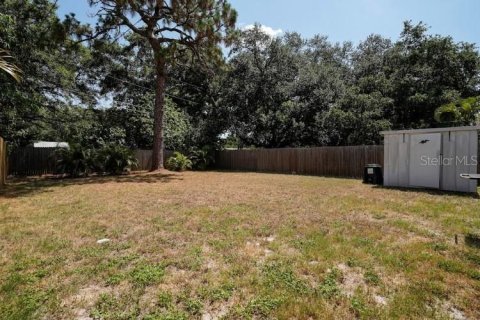House in Saint Petersburg, Florida 2 bedrooms, 69.49 sq.m. № 1902157 - photo 13