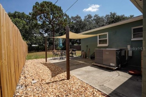 House in Saint Petersburg, Florida 2 bedrooms, 69.49 sq.m. № 1902157 - photo 12