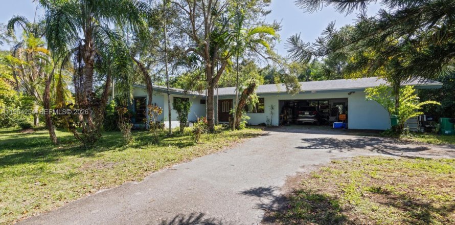 Casa en Miami, Florida 3 dormitorios, 175.77 m2 № 2008327