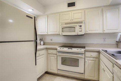 Condo in Wesley Chapel, Florida, 2 bedrooms  № 1564477 - photo 3