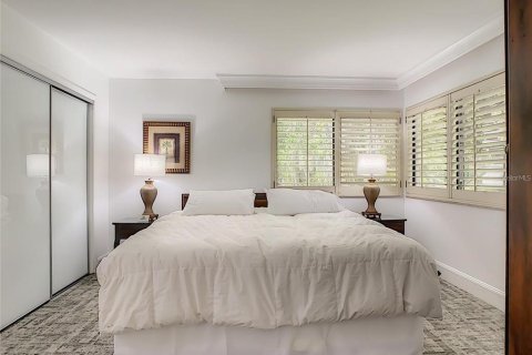 Condo in Wesley Chapel, Florida, 2 bedrooms  № 1564477 - photo 9
