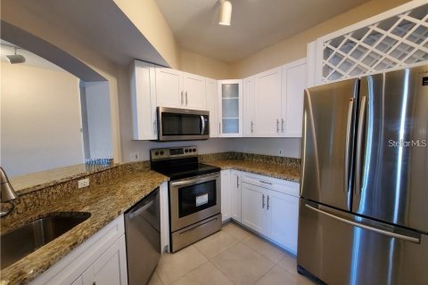 Condominio en alquiler en Tampa, Florida, 1 dormitorio, 66.43 m2 № 1886382 - foto 12