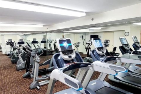 Condo in Aventura, Florida, 2 bedrooms  № 2066529 - photo 18