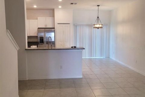 Townhouse in Holiday, Florida 3 bedrooms, 151.8 sq.m. № 2120264 - photo 3