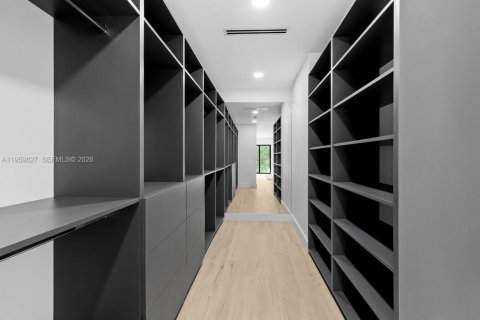 Villa ou maison à vendre à Miami, Floride: 5 chambres, 322.93 m2 № 2024406 - photo 24