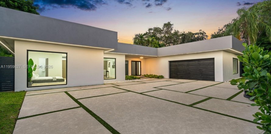 Villa ou maison à Miami, Floride 5 chambres, 322.93 m2 № 2024406