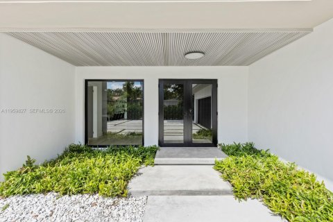 Villa ou maison à vendre à Miami, Floride: 5 chambres, 322.93 m2 № 2024406 - photo 8