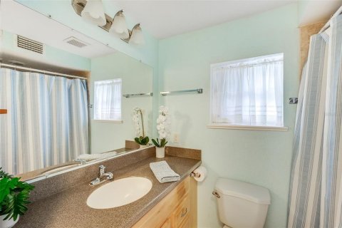 House in Merrit Island, Florida 3 bedrooms, 180.04 sq.m. № 1849812 - photo 23