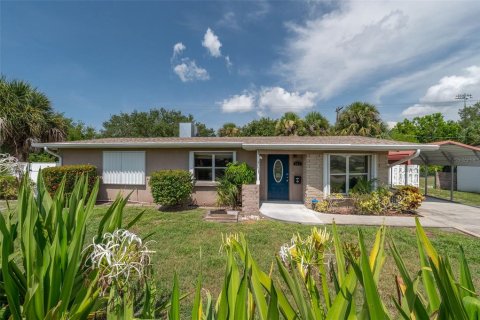 House in Merrit Island, Florida 3 bedrooms, 180.04 sq.m. № 1849812 - photo 2