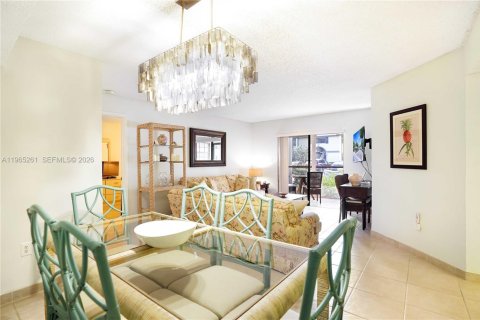 Condominio en venta en Miami, Florida, 2 dormitorios, 84.26 m2 № 2027180 - foto 5