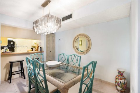 Condominio en venta en Miami, Florida, 2 dormitorios, 84.26 m2 № 2027180 - foto 6