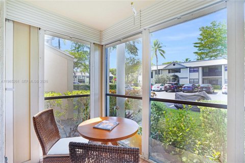 Condominio en venta en Miami, Florida, 2 dormitorios, 84.26 m2 № 2027180 - foto 4