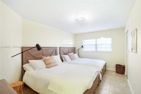 Condominio en venta en Miami, Florida, 2 dormitorios, 84.26 m2 № 2027180 - foto 16