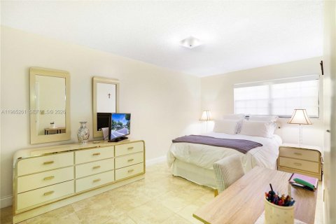 Condominio en venta en Miami, Florida, 2 dormitorios, 84.26 m2 № 2027180 - foto 14