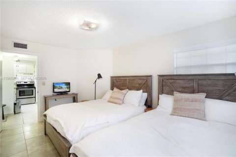 Condominio en venta en Miami, Florida, 2 dormitorios, 84.26 m2 № 2027180 - foto 17