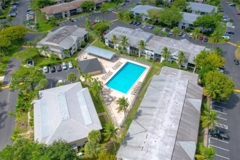 Condominio en venta en Miami, Florida, 2 dormitorios, 84.26 m2 № 2027180 - foto 27