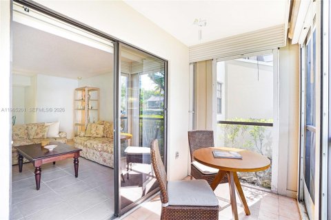 Condominio en venta en Miami, Florida, 2 dormitorios, 84.26 m2 № 2027180 - foto 3