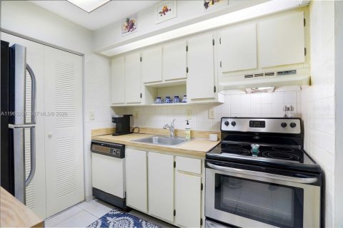 Condominio en venta en Miami, Florida, 2 dormitorios, 84.26 m2 № 2027180 - foto 10