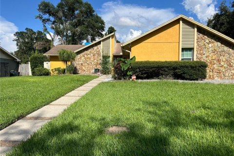 House in Lakeland, Florida 3 bedrooms, 158.12 sq.m. № 1888573 - photo 1
