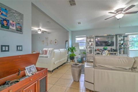 Villa ou maison à vendre à Dundee, Floride: 3 chambres, 208.29 m2 № 1901230 - photo 6