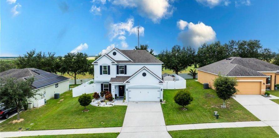 Villa ou maison à Dundee, Floride 3 chambres, 208.29 m2 № 1901230