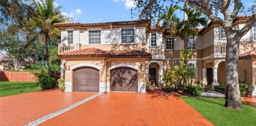 Таунхаус в Мирамар, Флорида 3 спальни, 148.74м2 № 1986731